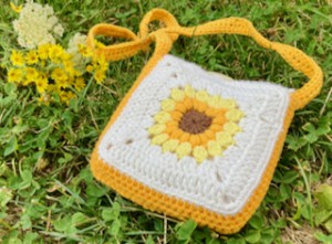 Green Sunflower Crochet Square Crossbody Bag