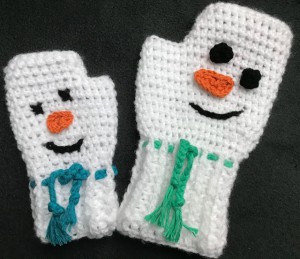 snowmanwristwarmers1.jpeg