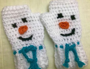 snowmanwristwarmers7.jpeg